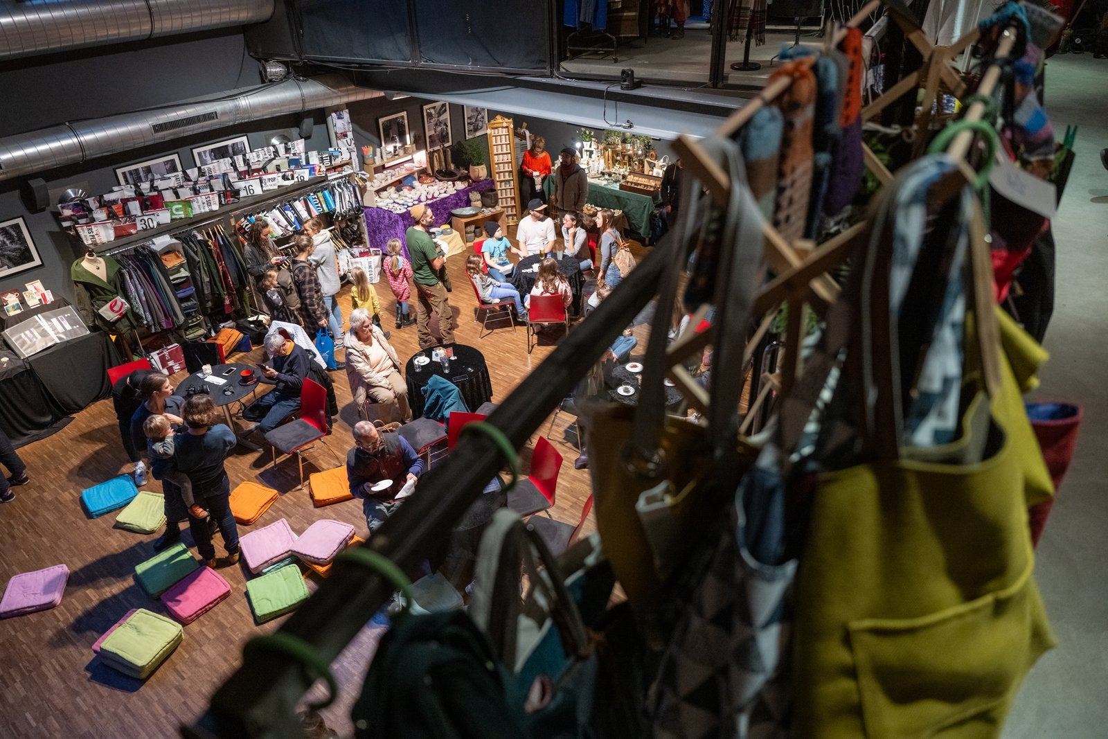 Kunsthandwerksmarkt VIELFALT. Der Markt in Emailwerk