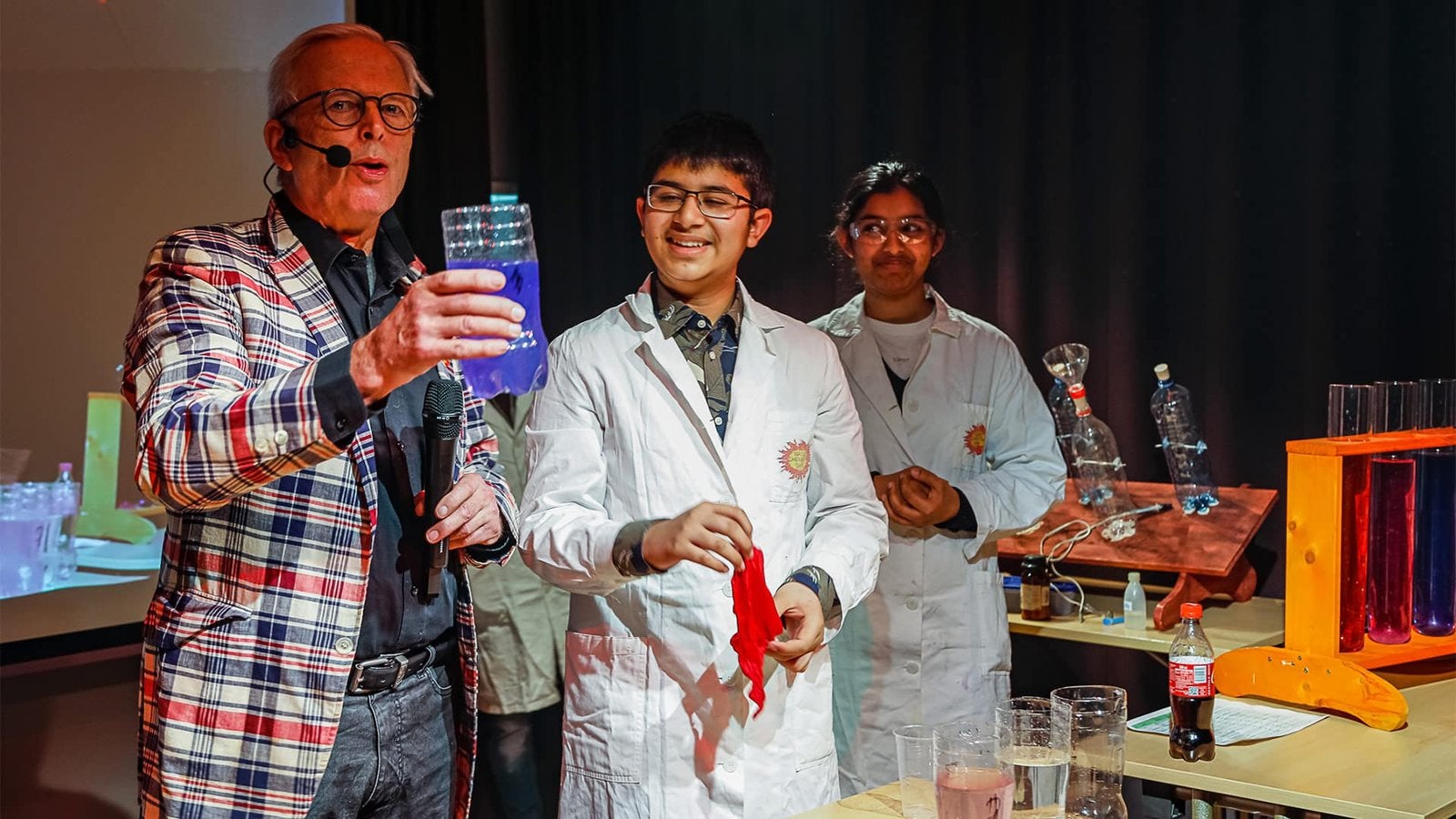 Magic Chemistry: Wissenschaft trifft Kunst in Gleis 21