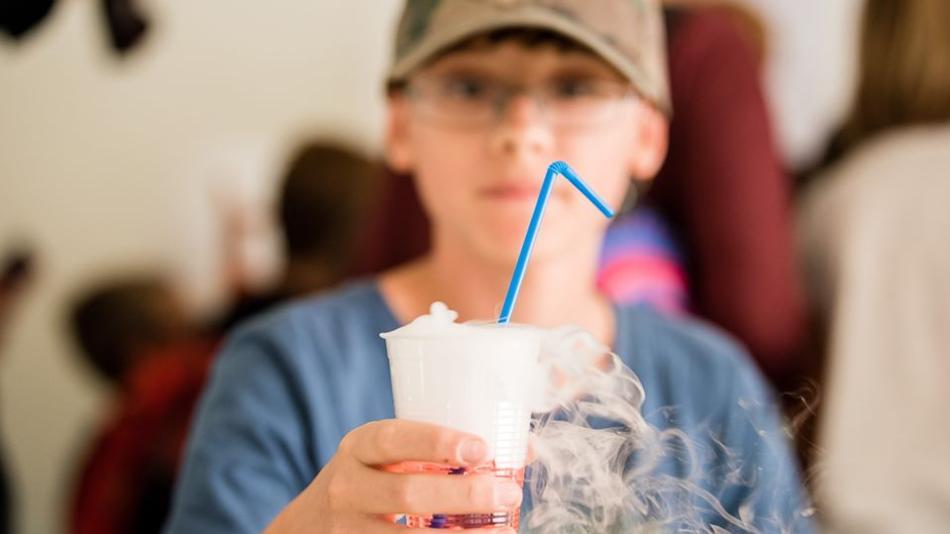 [LNF26] Was ist kälter als Eis?