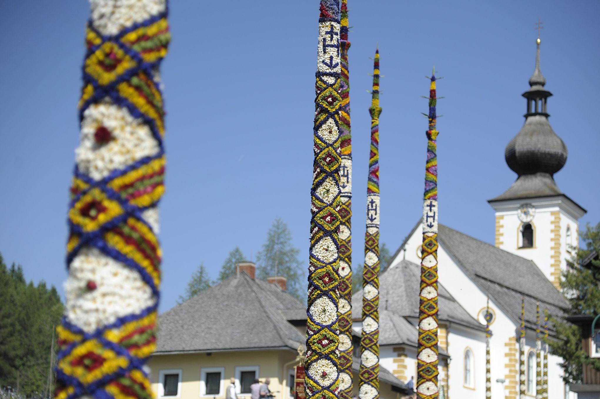 Prangtag mit Festgottesdienst u. feierlicher Prozession mit den Prangstangen