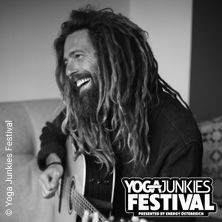Sam Garrett beim Yoga Junkies Festival
