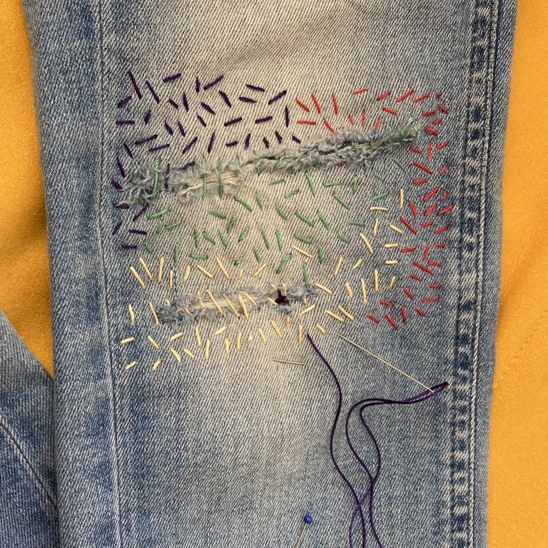 Jeans reparieren mit japanischem Reiskorn-Stich in Wien