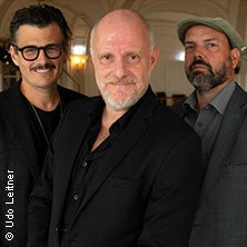 Kunst: Grissemann, Rubey & Stachel im K.U.L.T. Hof bei Salzburg