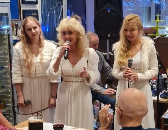 Vorweihnachtszeit im Cafe Ikarus Wien