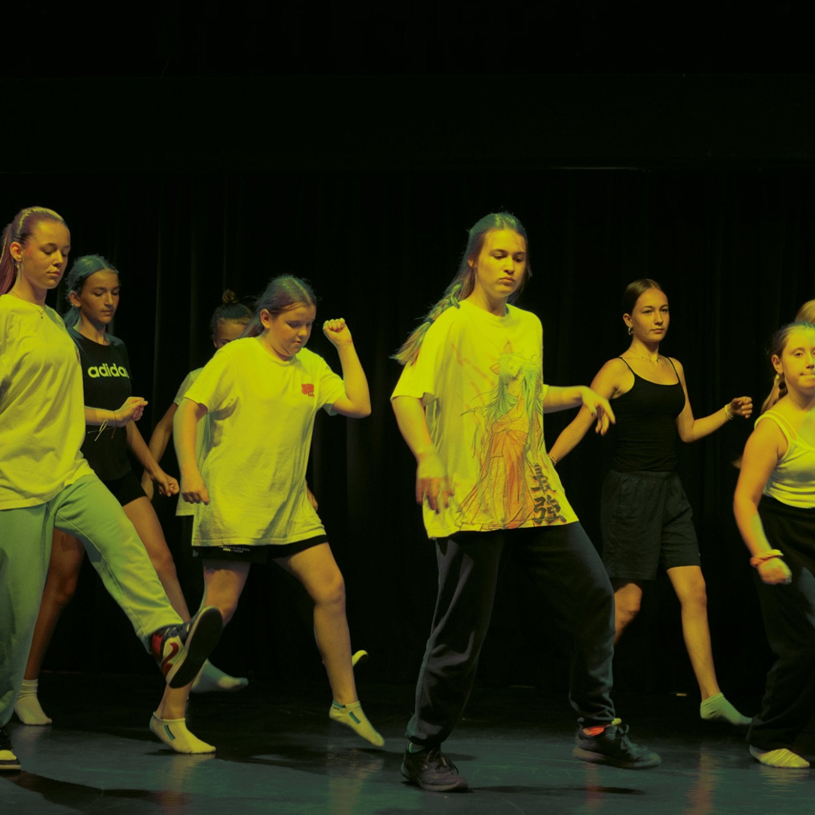 11-16 J HIP HOP & BREAKIN' BIG STARS