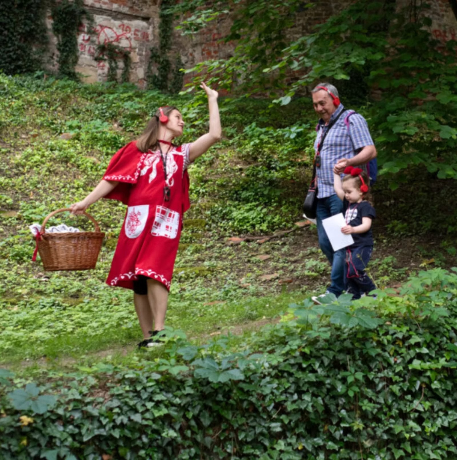 JUNGES OBST & TURM20: Rotkäppchen am Turm