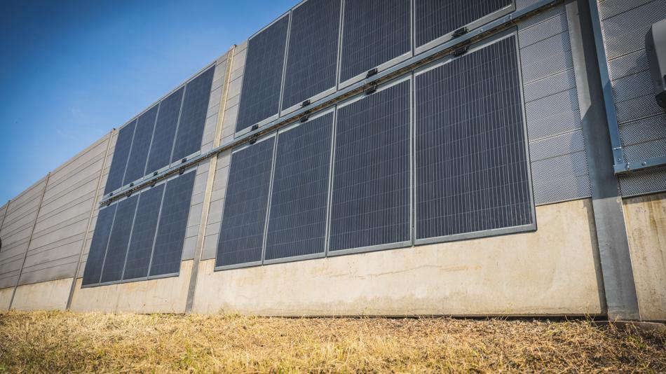 [LNF26] Wie lassen sich Lärmschutzwände für die Energiegewinnung nutzen?