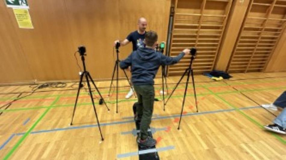 [LNF26] H07: Was hat deine Skibrille mit deiner Reaktionsgeschwindigkeit zu tun?