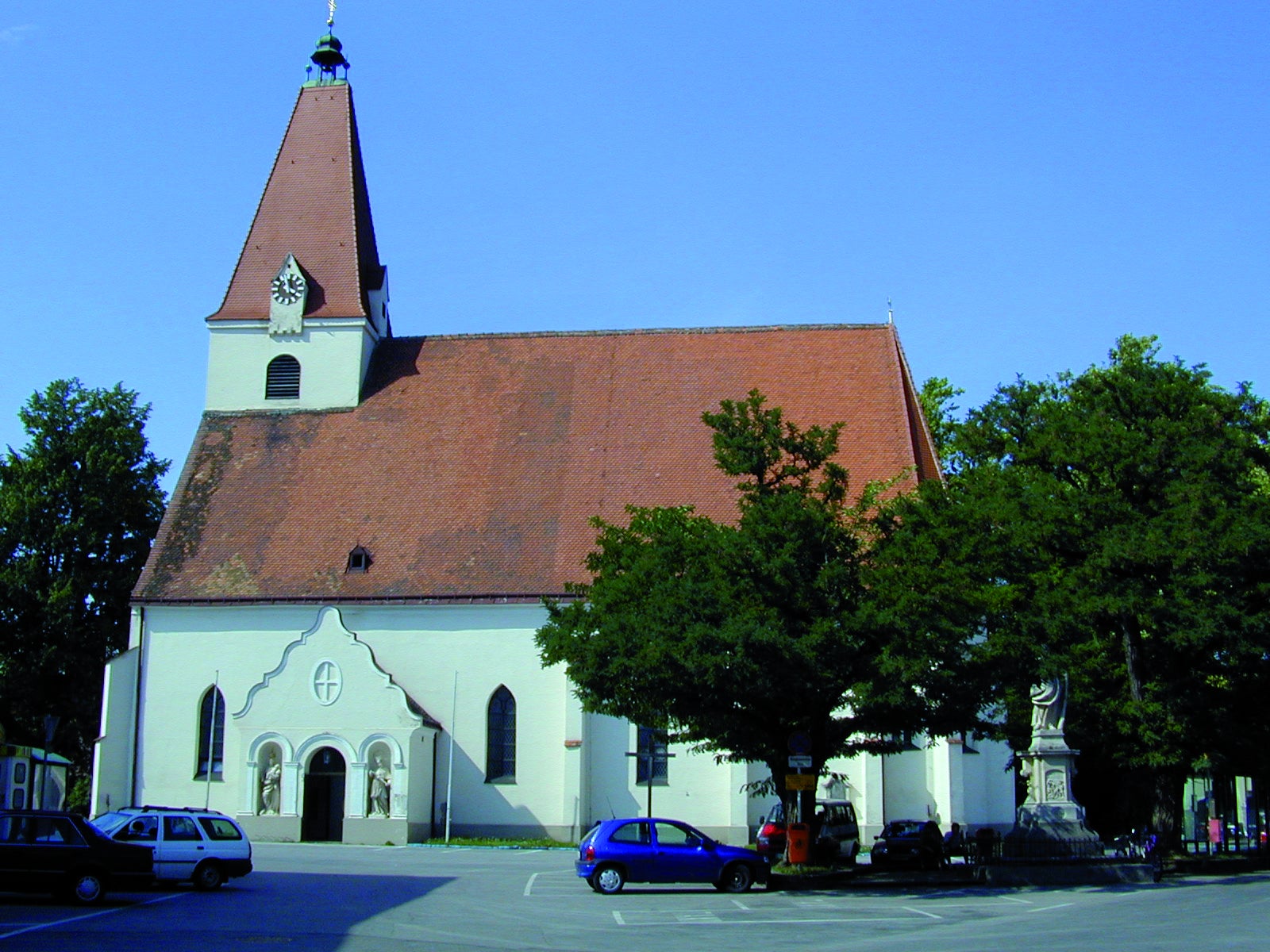 Turmführung, Besichtigung der evangelischen Kirche, Ausstellung von Paramenten und liturgischen Geräten