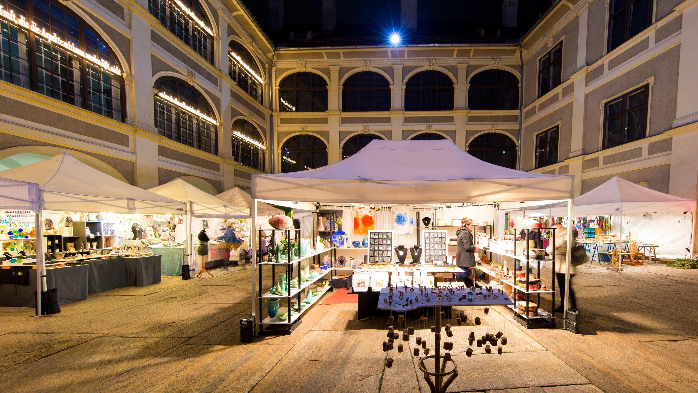 ARTvent im Lesliehof – Kunst- und Handwerksmarkt in Graz