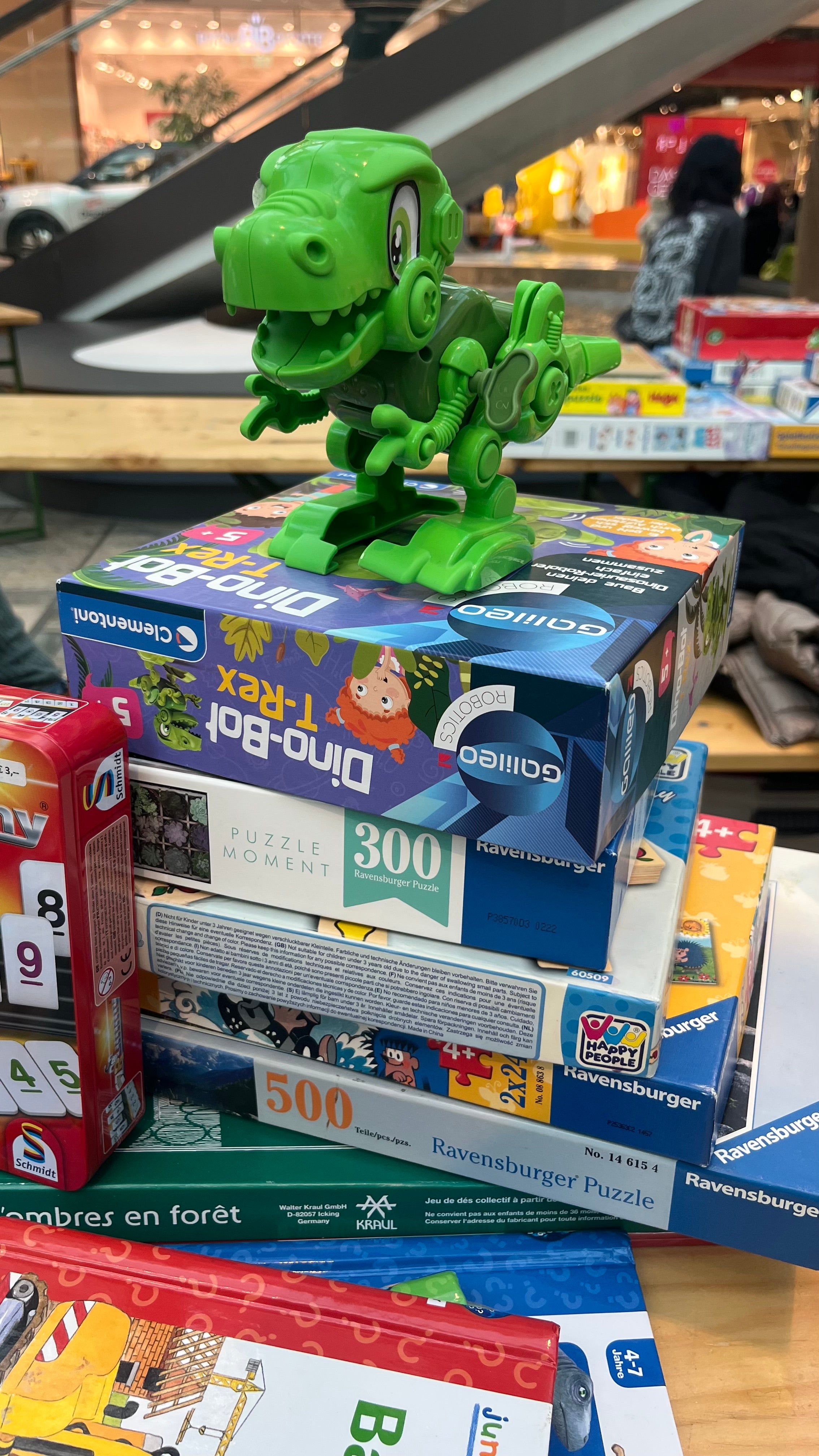 Spielzeugflohmarkt in der WEBERZEILE