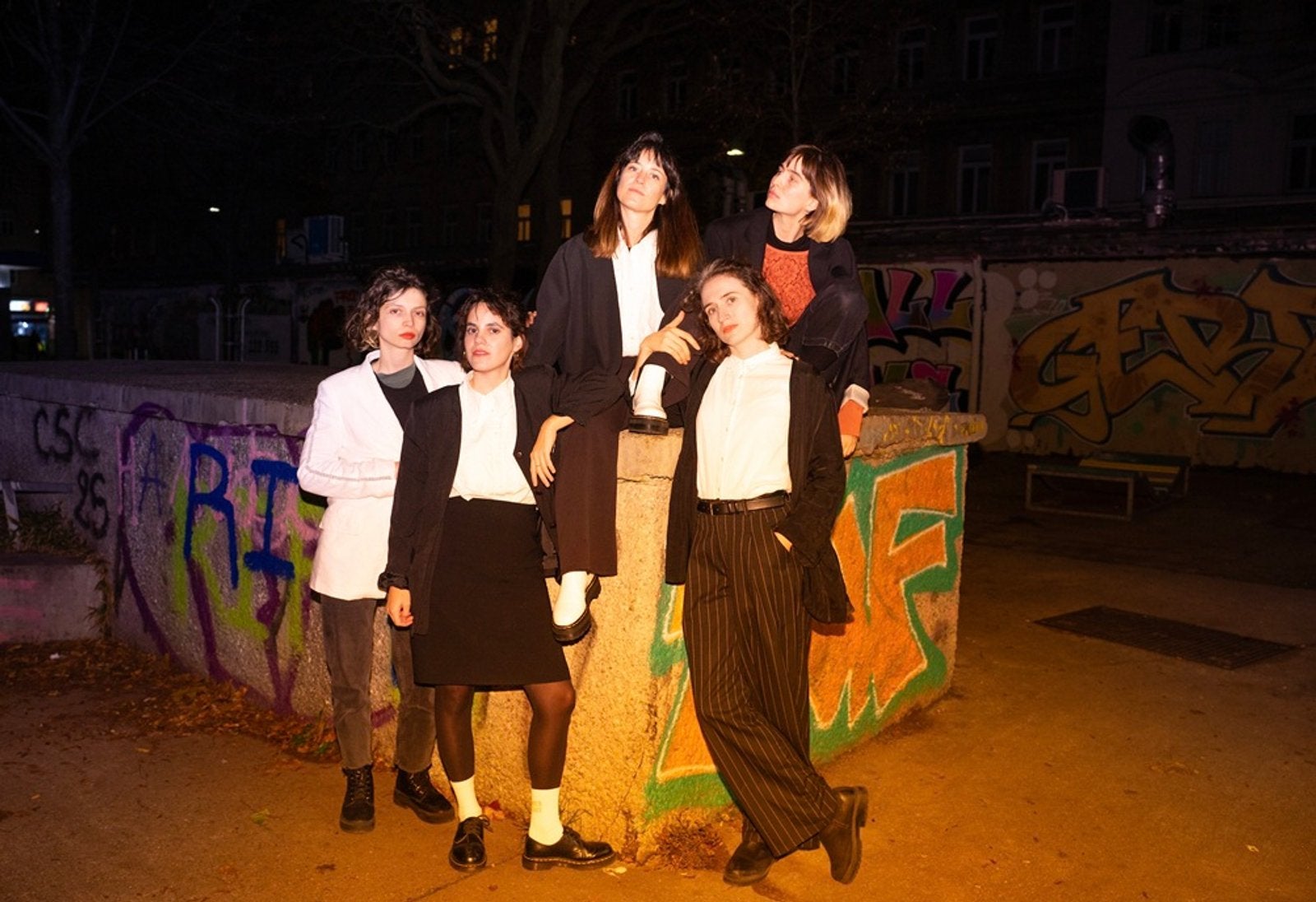 Walking Concert: COUSINES LIKE SHIT, 18h