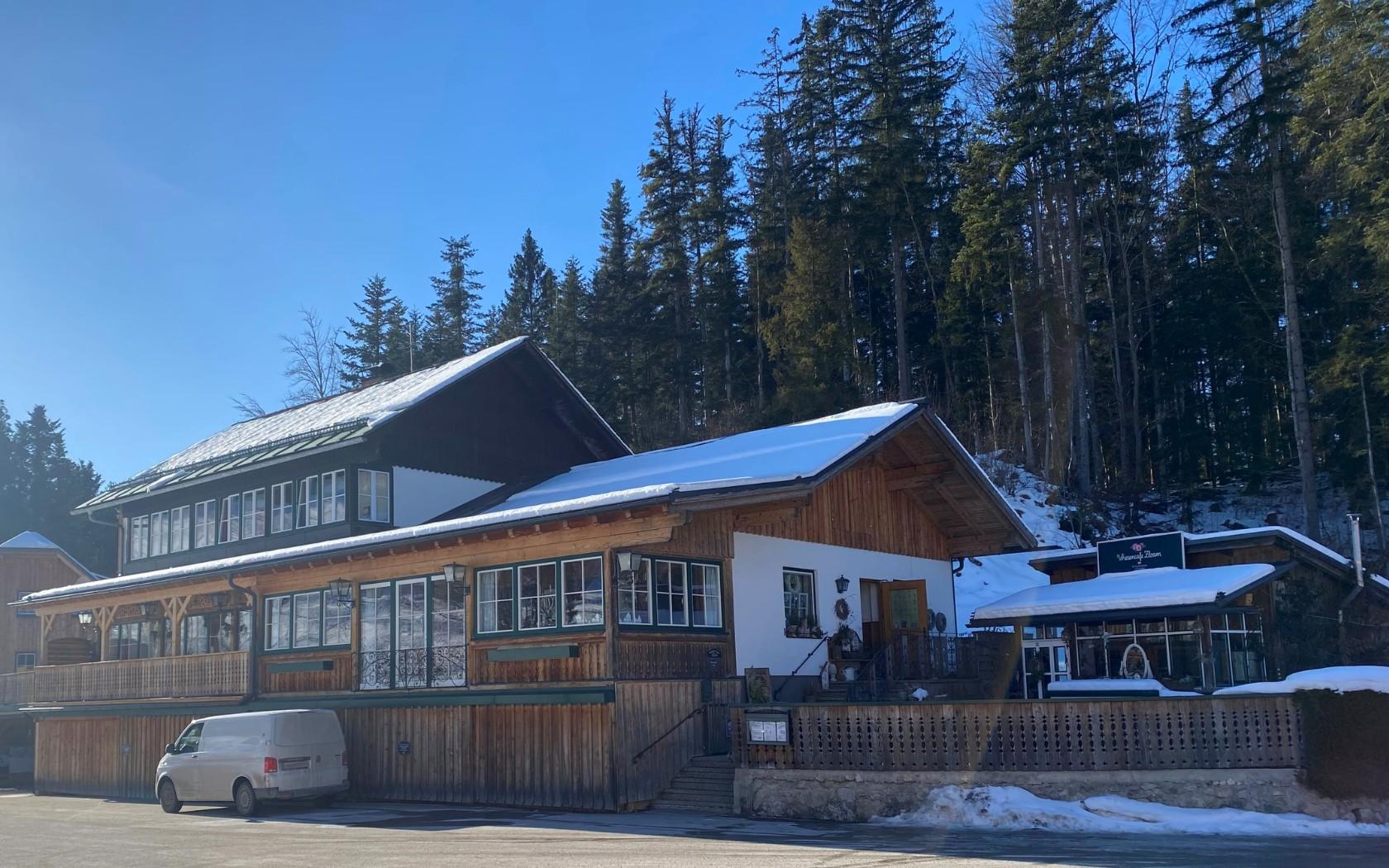 Frühstücken im Wiesencafé Zloam
