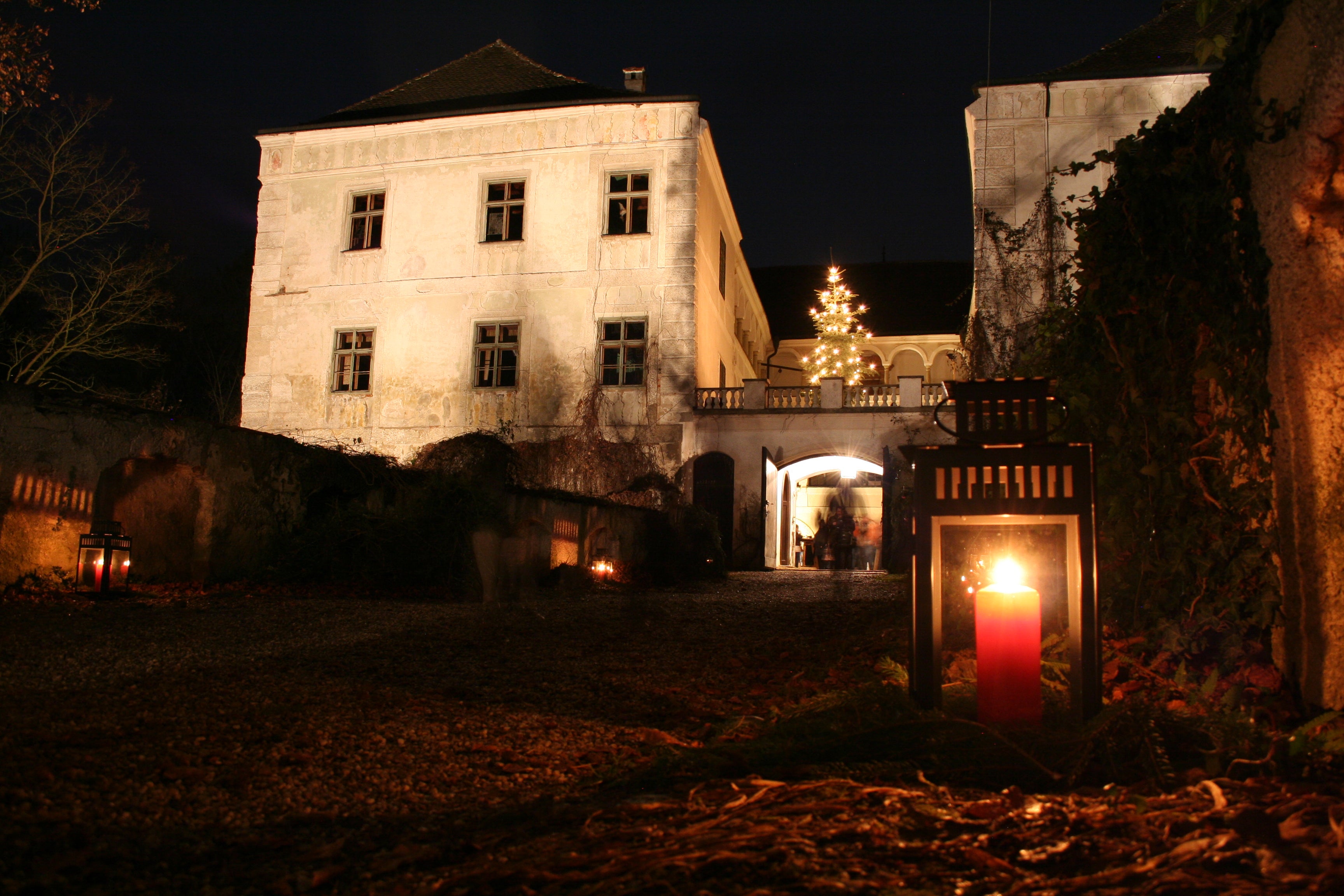 Weihnachtsmarkt auf Schloss Katzenberg in Kirchdorf am Inn