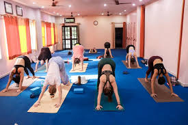 Yoga & Aperol in Innsbruck: Flow, Sip & Relax