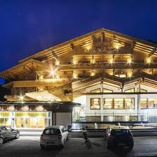 Tiroler Abend mit Musik und Tanz in Alpbach