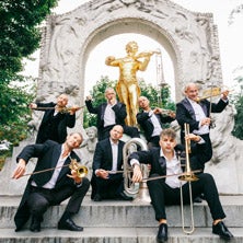 Mnozil Brass - Strauss - Ein Tänzchen zwischen den Stühlen