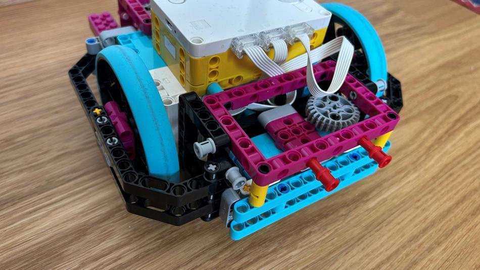 [LNF26] C15: Was passiert in der Roboter-Disco?