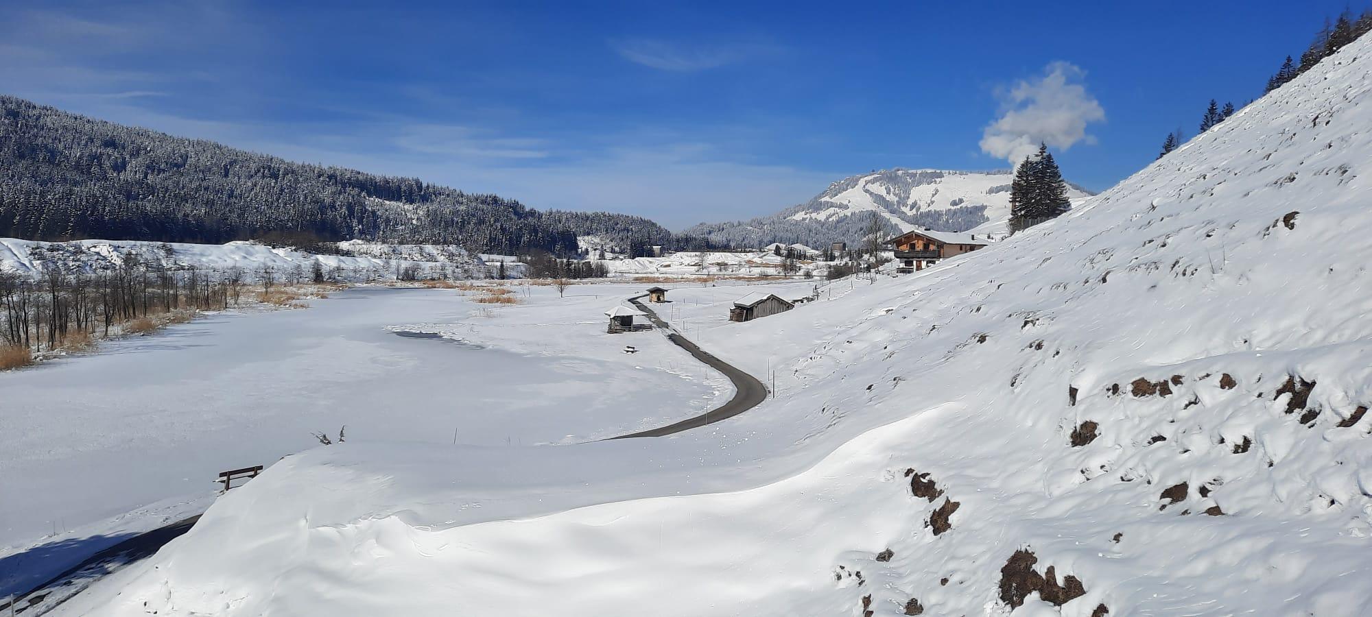 Wandern durch Tal und Zeit