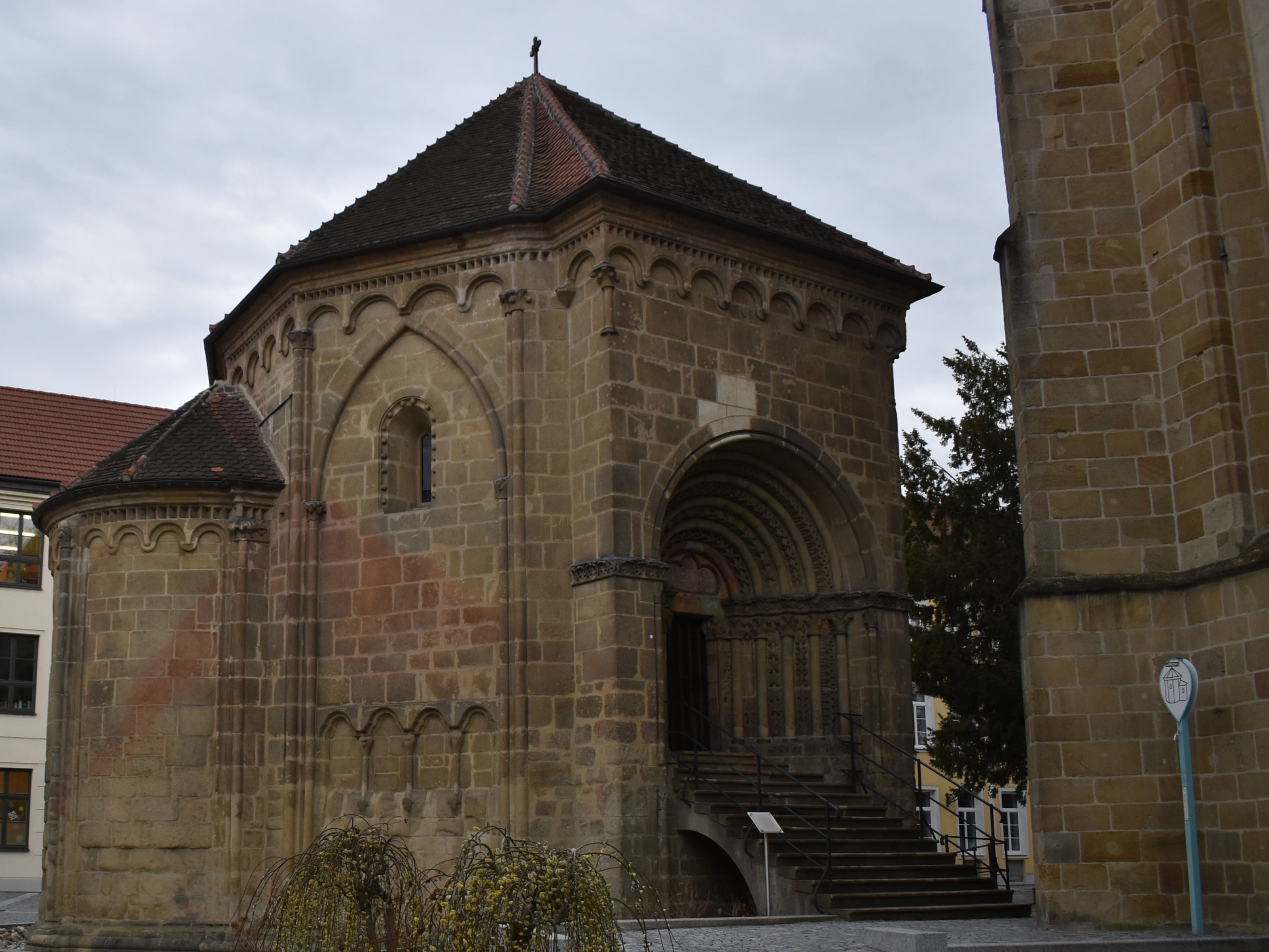 Die Gruppe der Spirituellen Brückenbauer Tulln lädt ein zum Thema: „Die Kirche ist weiblich“