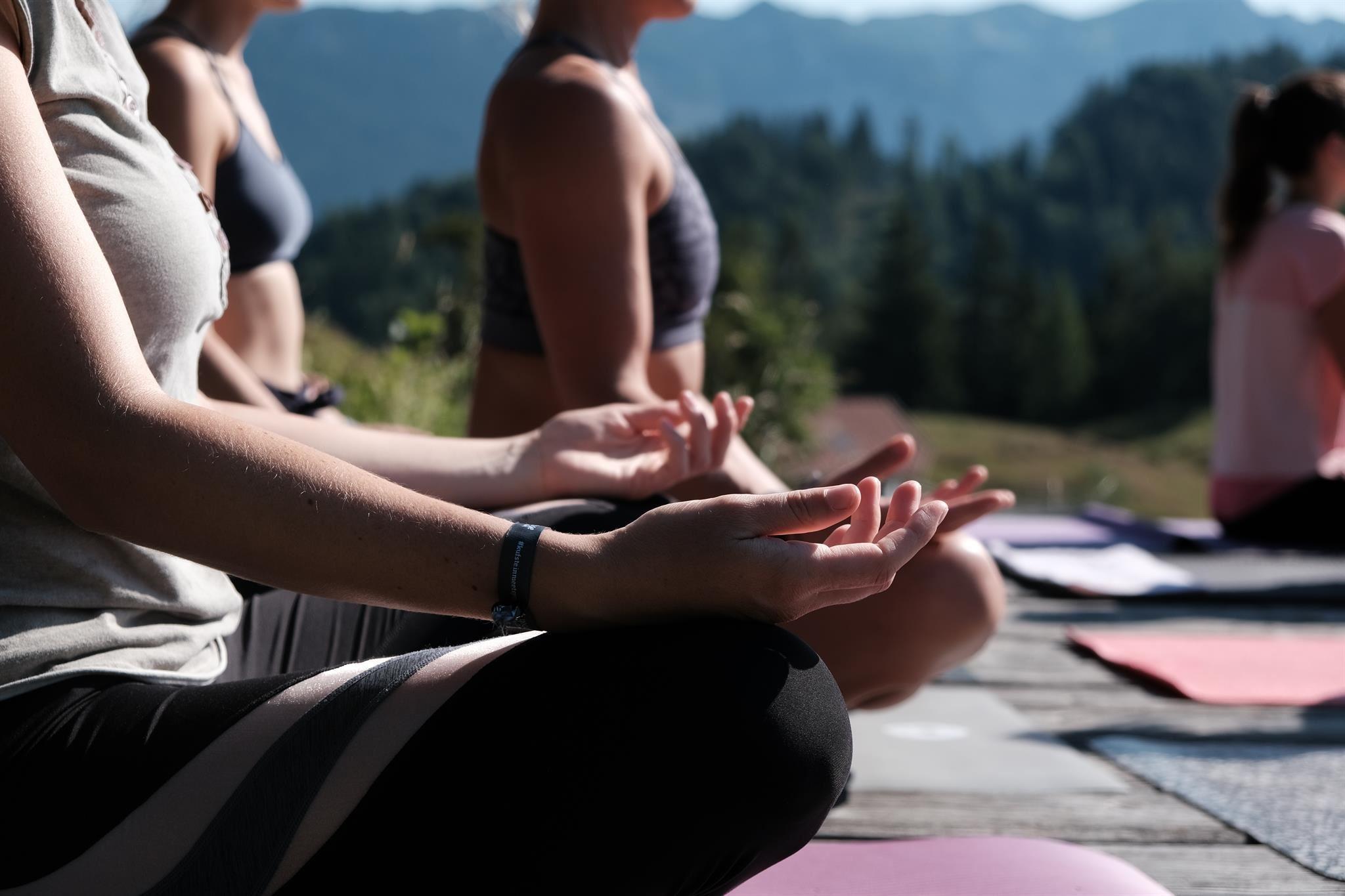 Abendyoga am Brentenjoch