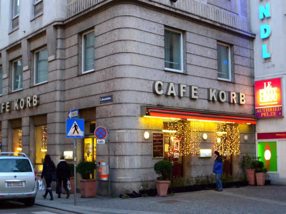 dog&Schwoaz – Singer/Songwriter im Café Korb Wien