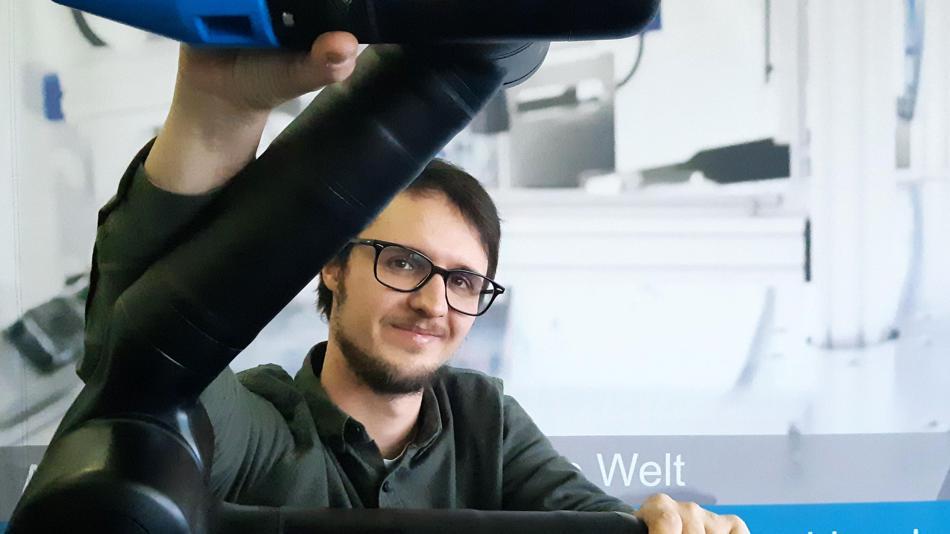 [LNF26] G01: Nimm den Roboter bei der Hand und sei du der Lehrende!