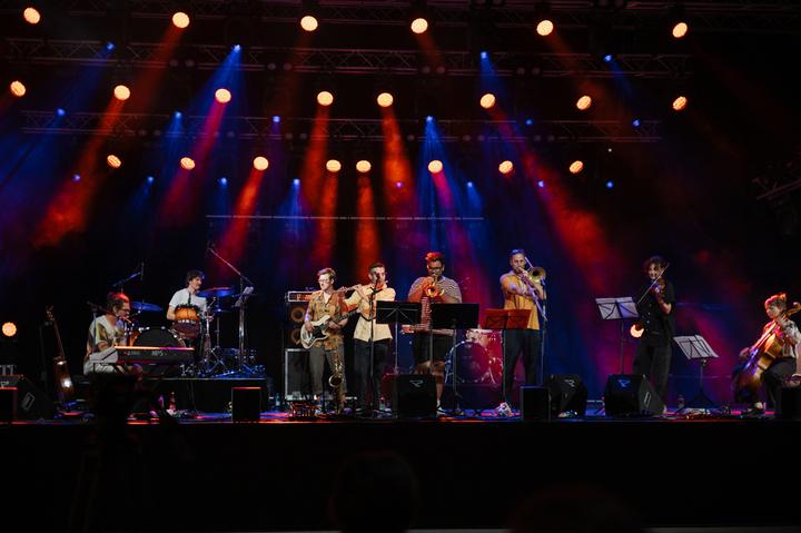 Cler & Grätzlorchester feat. Subchor