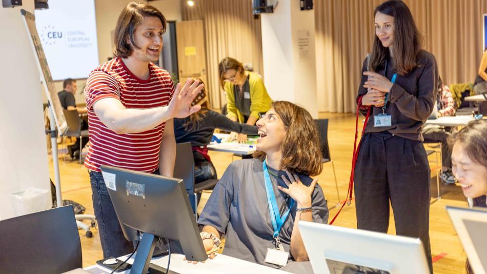 [LNF26] Observational Games in Virtual Reality