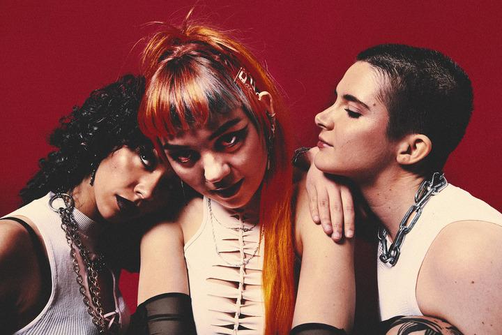 Lazer / Oh Hiroshima / For Eons / Grandmas Ashes / Colour Haze / Mercy Girl / My Sleeping Karma