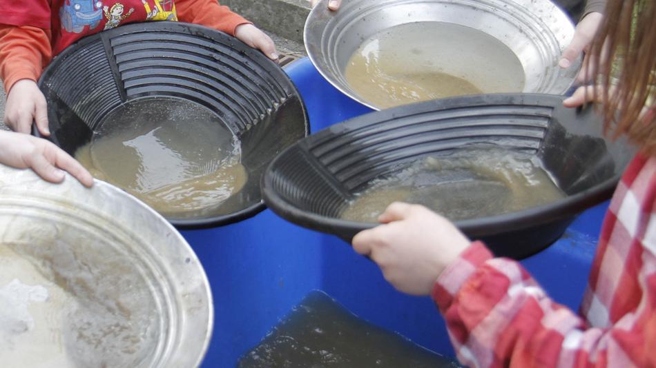 [LNF26] Wer kann Gold vom Sand trennen?