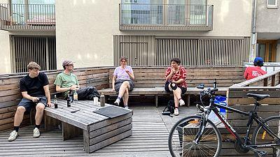 "KURTse Tafel"
Mittagstisch im Parklet