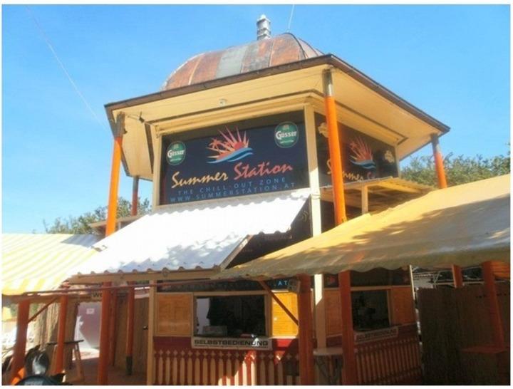 Black Sunzet / Flonky Chonks / Jenna Ham